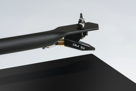 Pro-Ject T1 Piano Black по цене 58 829.10 ₽