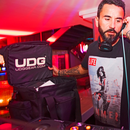 UDG Ultimate SoftBag LP 90 Slanted Black по цене 16 100 ₽