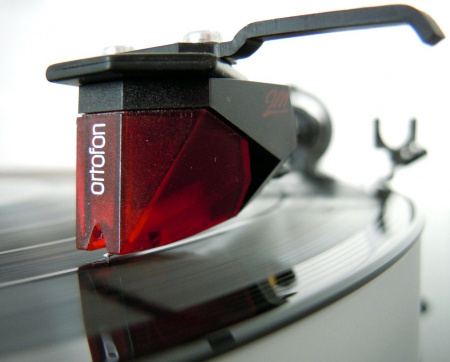 Ortofon 2M Red по цене 12 070 ₽