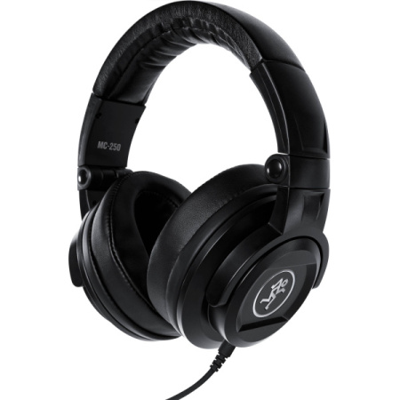 Mackie MC-250 по цене 12 100 ₽