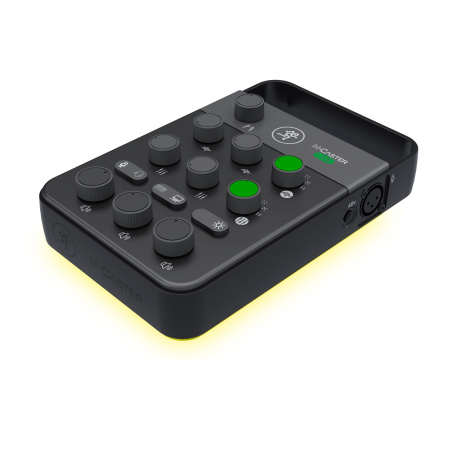 Mackie MixCaster Live по цене 35 800 ₽