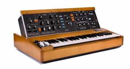 Moog Minimoog Model D по цене 852 800 ₽