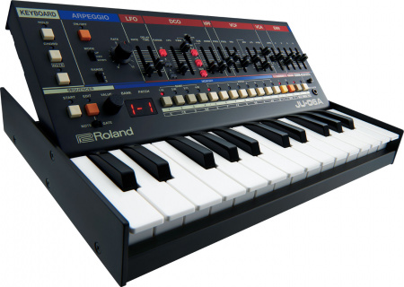 Roland JU-06A по цене 38 500 ₽
