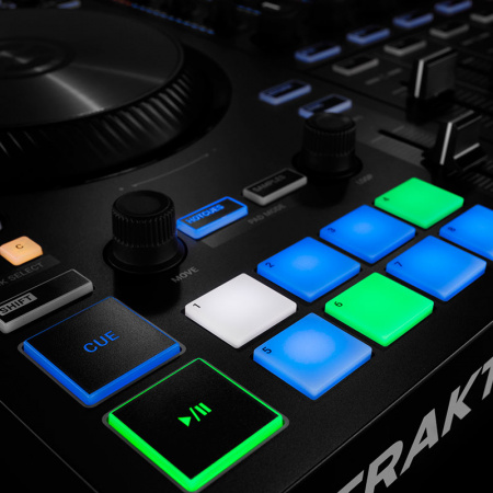 Native Instruments Traktor Kontrol S3 по цене 91 800 ₽