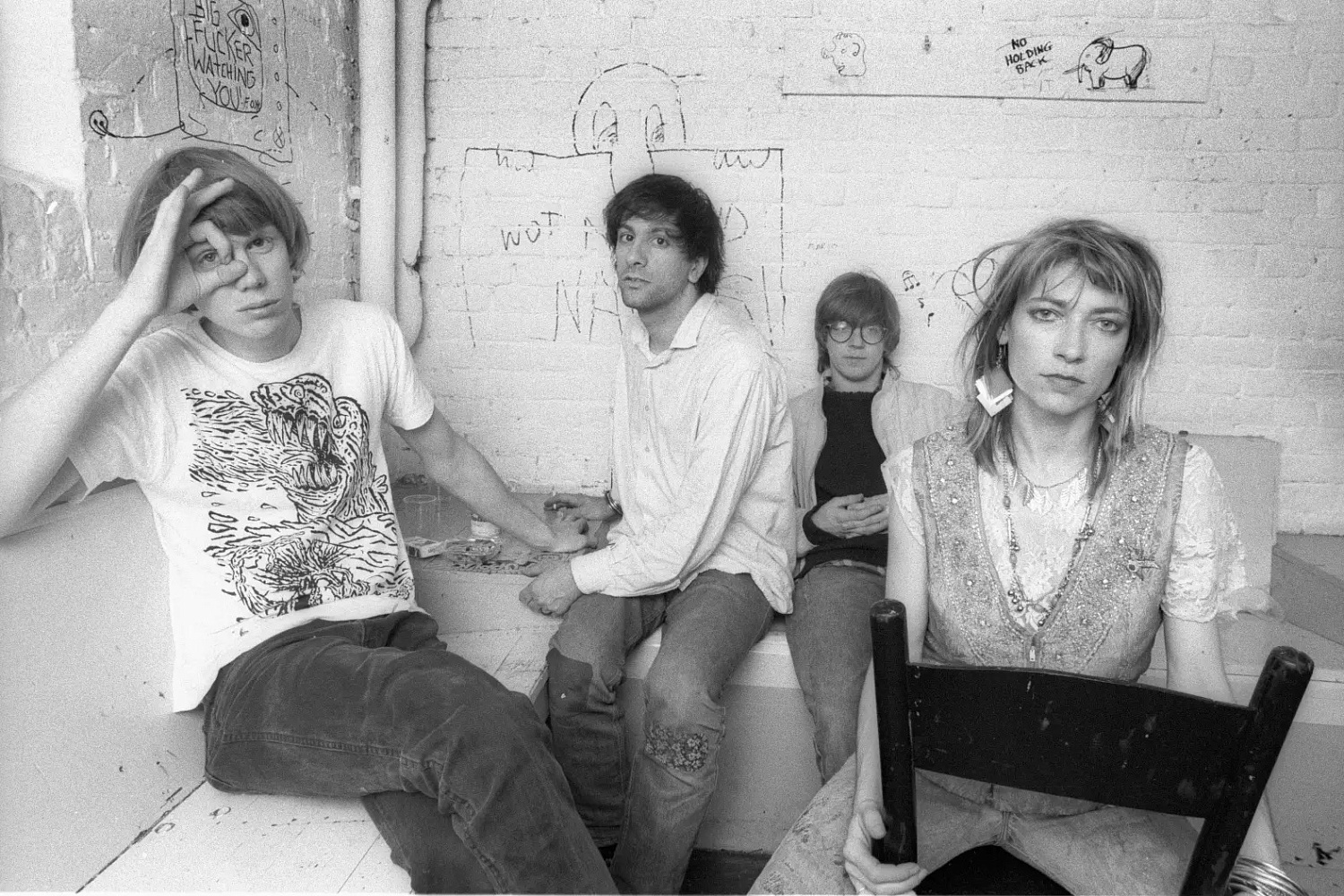 Sonic Youth выставили часть своего оборудования на продажу