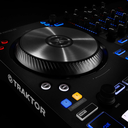 Native Instruments Traktor Kontrol S3 по цене 78 200 ₽