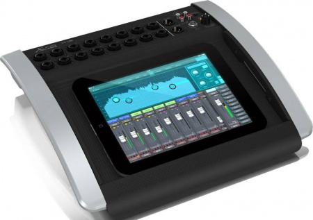 Behringer X18 по цене 56 400 ₽
